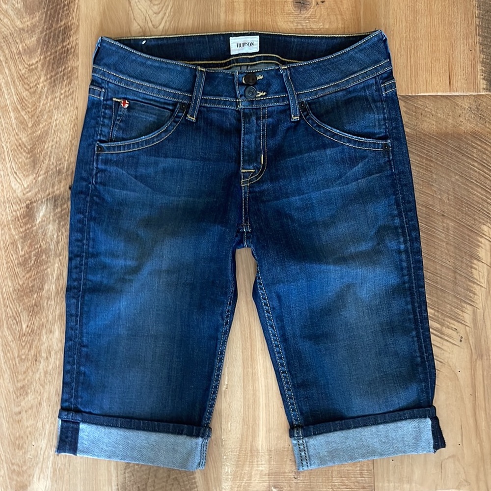 New HUDSON Bermuda denim jeans Palermo cuffed shorts size 28 slimming authentic